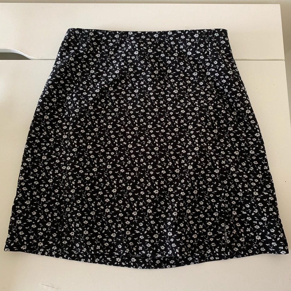 Brandy melville floral gina skirt